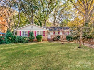 5913 Rose Valley Drive, Charlotte, NC 28210
