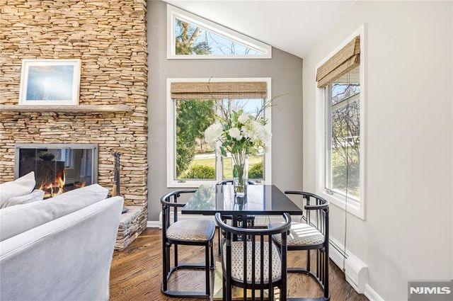 19 Ivy Place, Upper Saddle River, NJ 07458