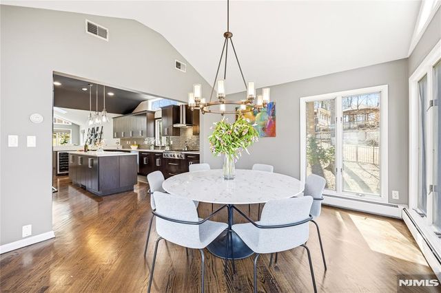 19 Ivy Place, Upper Saddle River, NJ 07458