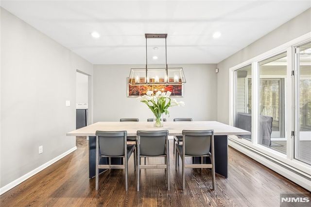 19 Ivy Place, Upper Saddle River, NJ 07458