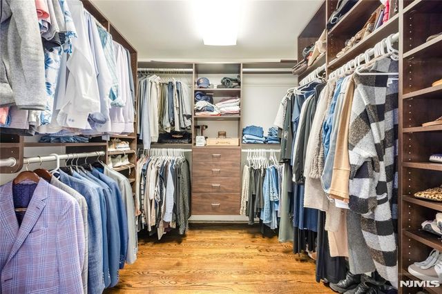 19 Ivy Place, Upper Saddle River, NJ 07458