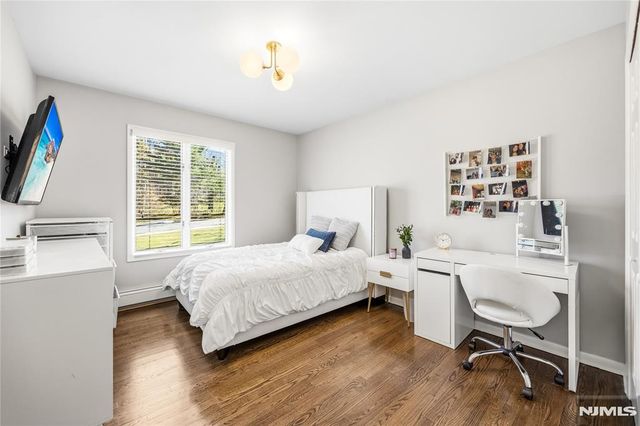 19 Ivy Place, Upper Saddle River, NJ 07458