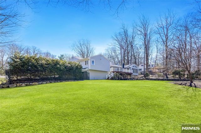 19 Ivy Place, Upper Saddle River, NJ 07458