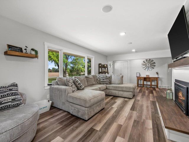 W334S7837 County Road E, Mukwonago, WI 53149