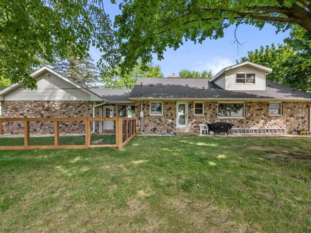 W334S7837 County Road E, Mukwonago, WI 53149
