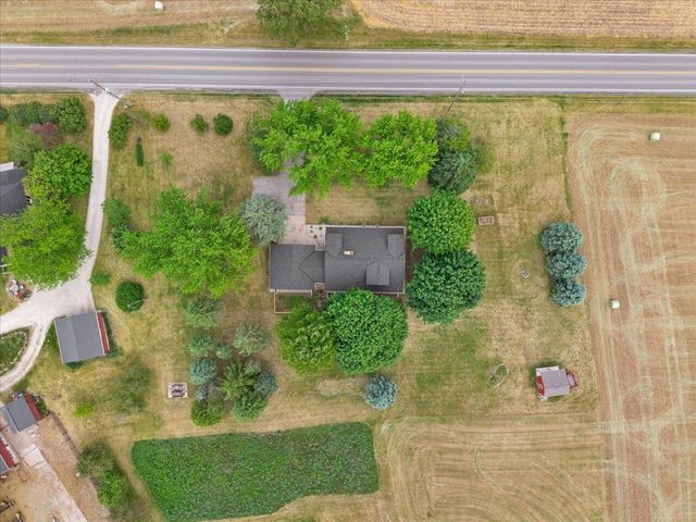 W334S7837 County Road E, Mukwonago, WI 53149