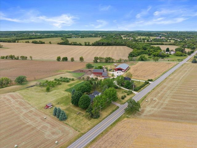 W334S7837 County Road E, Mukwonago, WI 53149