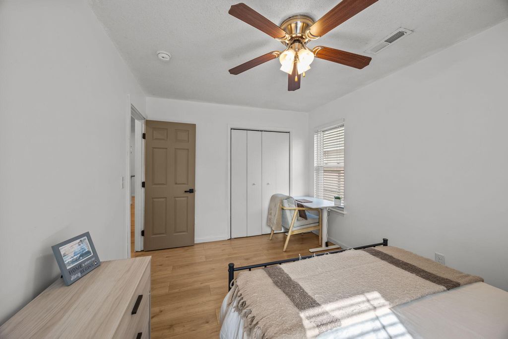 Image 18 of property listing at 1019 Douglas Wayne Road, Summerville, SC 29486