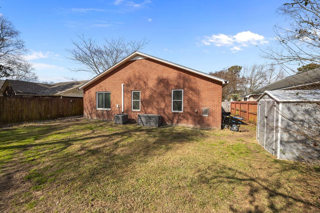 Image 37 of property listing at 1019 Douglas Wayne Road, Summerville, SC 29486