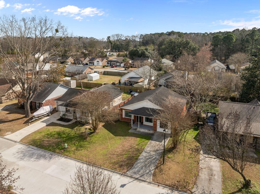 Image 39 of property listing at 1019 Douglas Wayne Road, Summerville, SC 29486