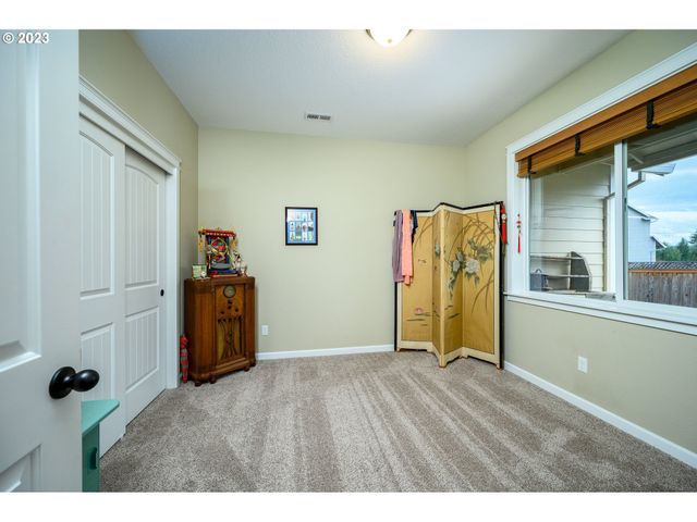 467 E JOHNSON St, Carlton, OR 97111