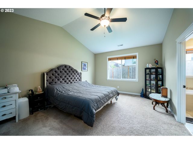 467 E JOHNSON St, Carlton, OR 97111