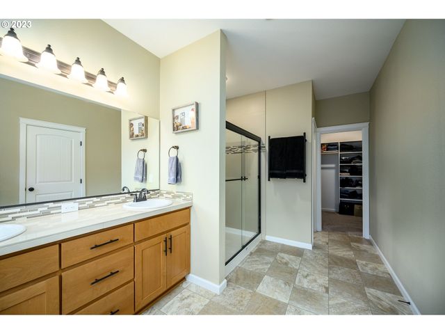 467 E JOHNSON St, Carlton, OR 97111