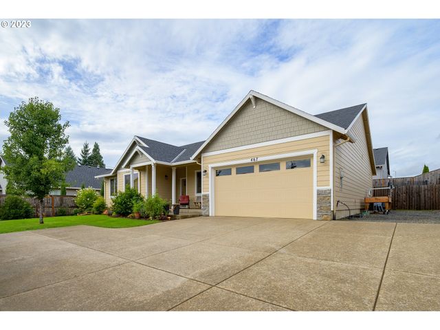 467 E JOHNSON St, Carlton, OR 97111