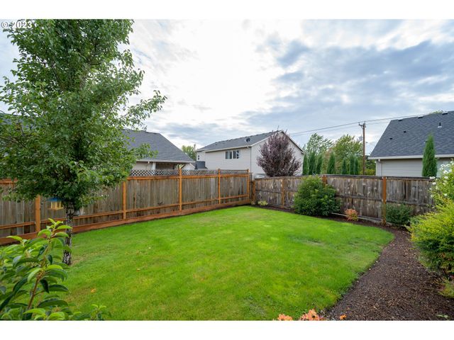 467 E JOHNSON St, Carlton, OR 97111