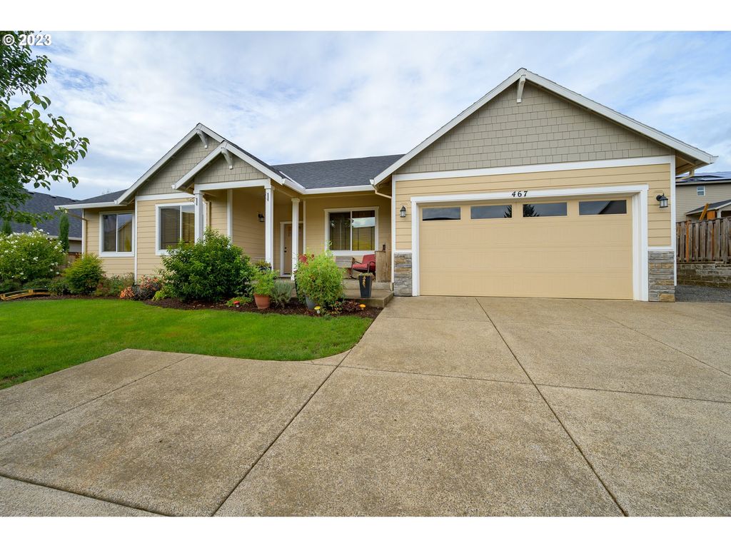 467 E JOHNSON St, Carlton, OR 97111