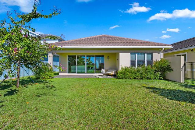 19540 Broad Shore Walk, Loxahatchee, FL 33470