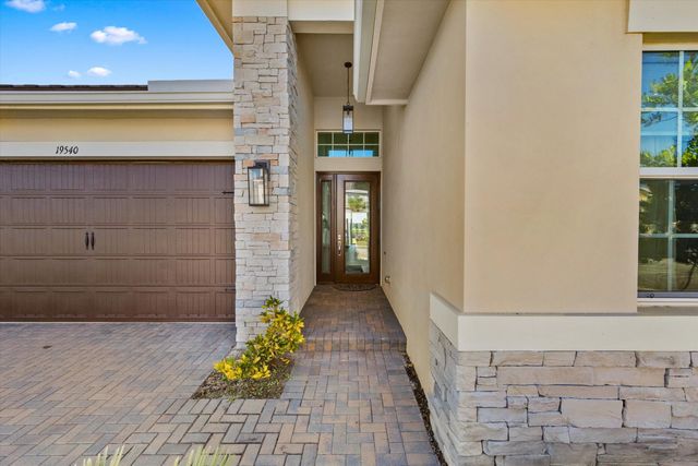 19540 Broad Shore Walk, Loxahatchee, FL 33470