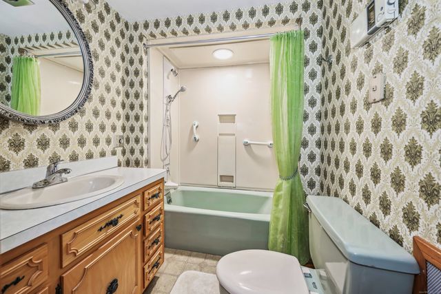 7 Kearney Street, Plymouth, CT 06786