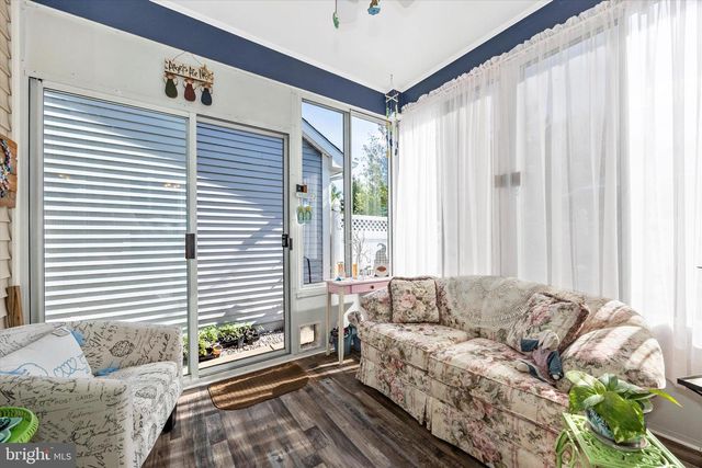 1005 EASTBOURNE TER, Frederick, MD 21702