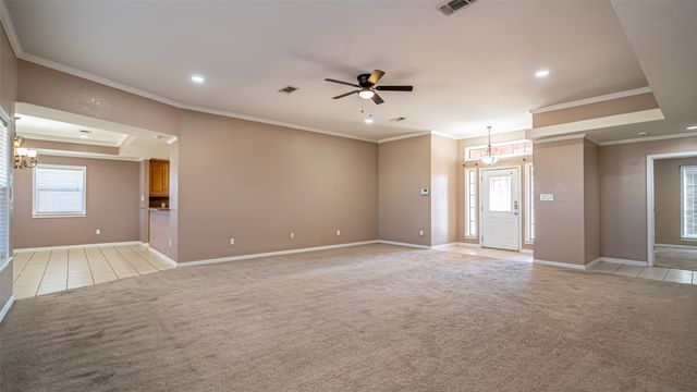 622 Parker Lane, Granbury, TX 76048