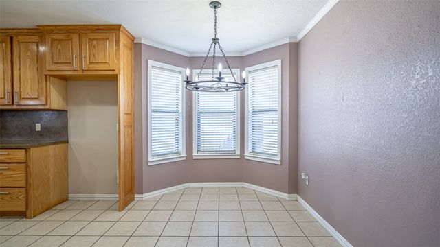 622 Parker Lane, Granbury, TX 76048