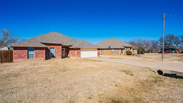622 Parker Lane, Granbury, TX 76048