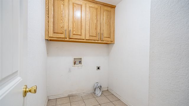 622 Parker Lane, Granbury, TX 76048
