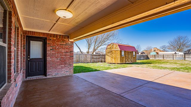 622 Parker Lane, Granbury, TX 76048