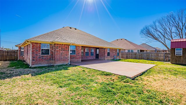 622 Parker Lane, Granbury, TX 76048
