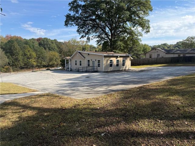 7483 COVINGTON Highway, Lithonia, GA 30058