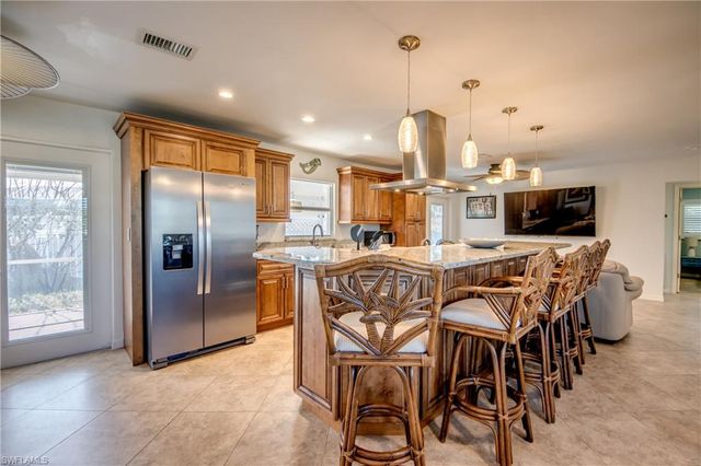 1122 El Dorado PKWY E, Cape Coral, FL 33904