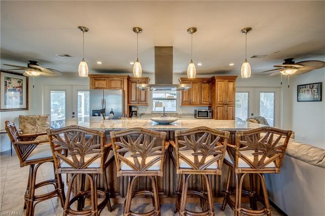 1122 El Dorado PKWY E, Cape Coral, FL 33904