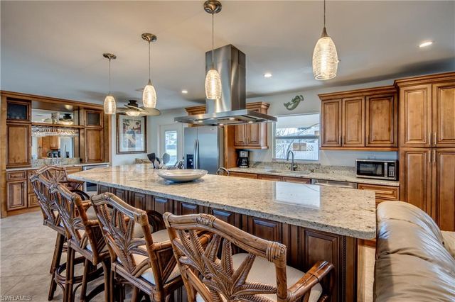 1122 El Dorado PKWY E, Cape Coral, FL 33904