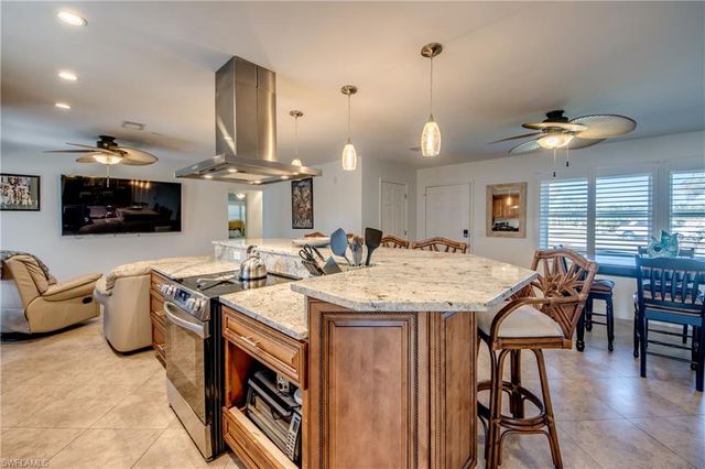 1122 El Dorado PKWY E, Cape Coral, FL 33904