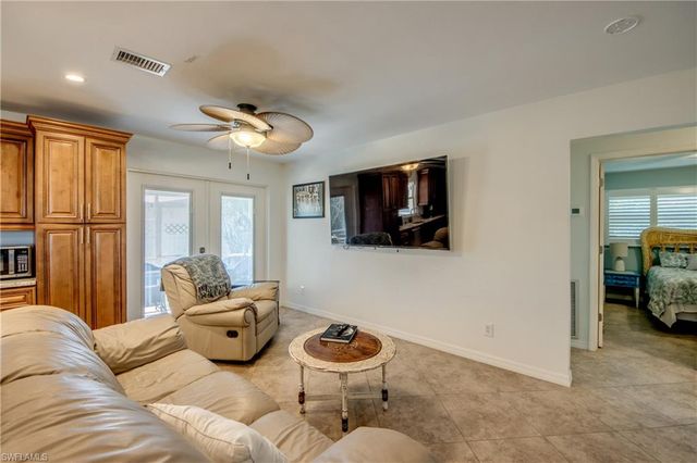 1122 El Dorado PKWY E, Cape Coral, FL 33904