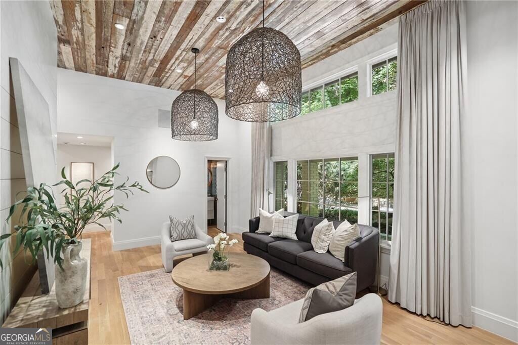 695 W Conway Drive, Atlanta, GA 30327 — photo 3