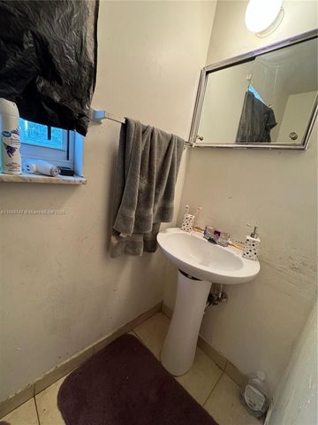 19133 NW 35th Avenue, Miami Gardens, FL 33056