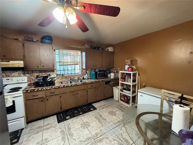 19133 NW 35th Avenue, Miami Gardens, FL 33056