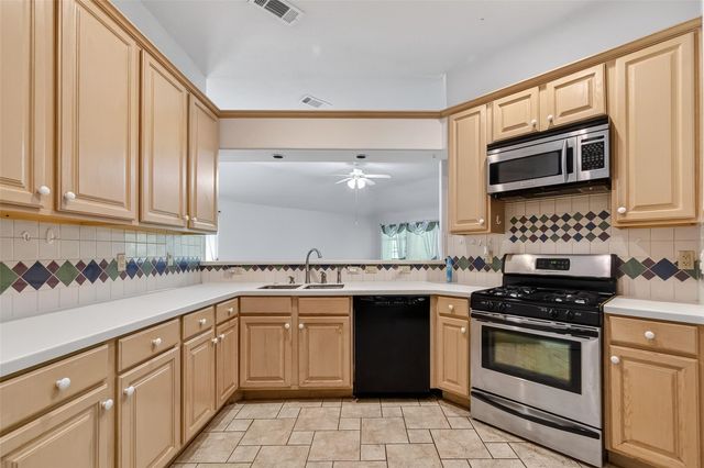 4418 Glen Avon Drive, Pasadena, TX 77505