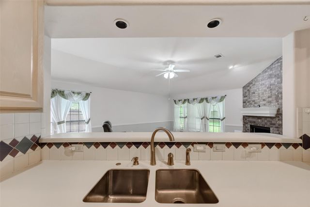 4418 Glen Avon Drive, Pasadena, TX 77505