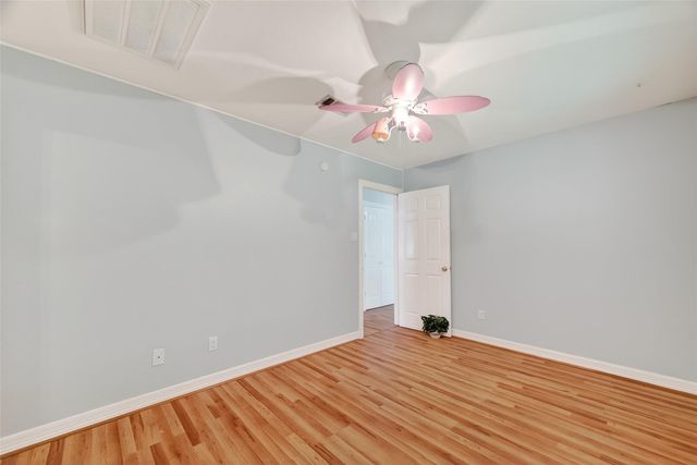 4418 Glen Avon Drive, Pasadena, TX 77505