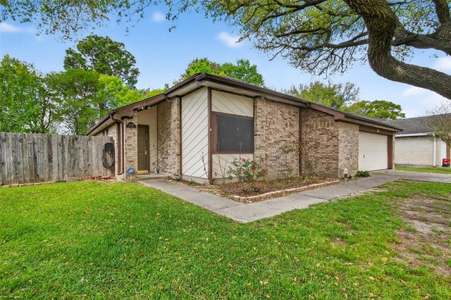 4418 Glen Avon Drive, Pasadena, TX 77505