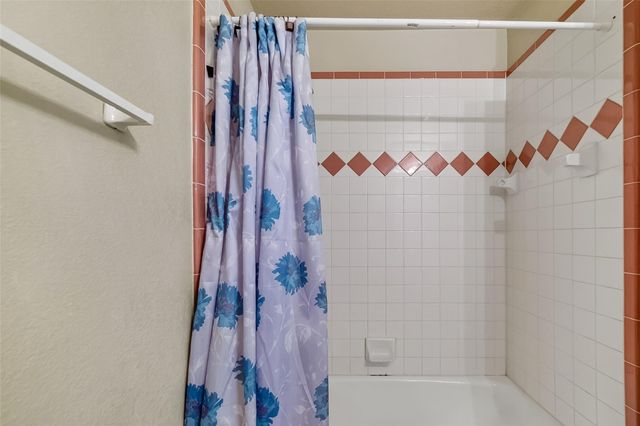 4418 Glen Avon Drive, Pasadena, TX 77505