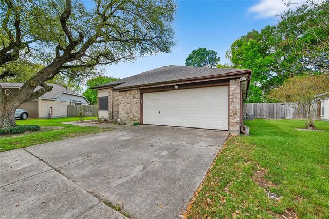 4418 Glen Avon Drive, Pasadena, TX 77505