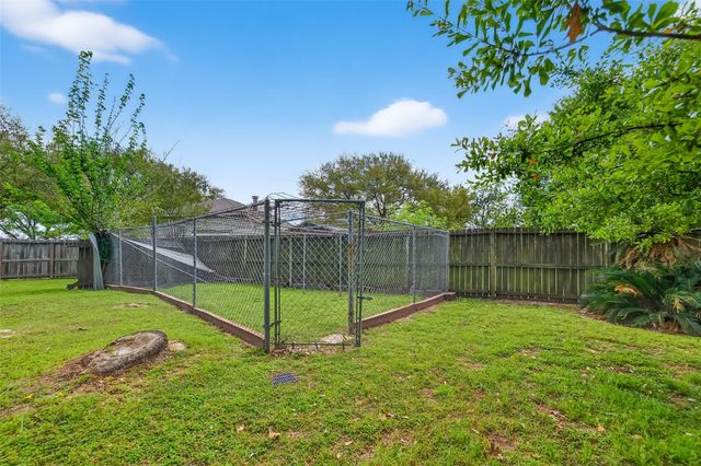 4418 Glen Avon Drive, Pasadena, TX 77505