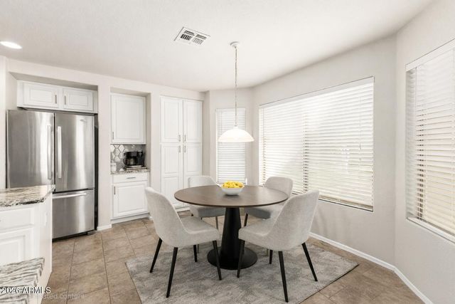 2381 E AUGUSTA Avenue, Chandler, AZ 85249