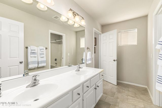 2381 E AUGUSTA Avenue, Chandler, AZ 85249