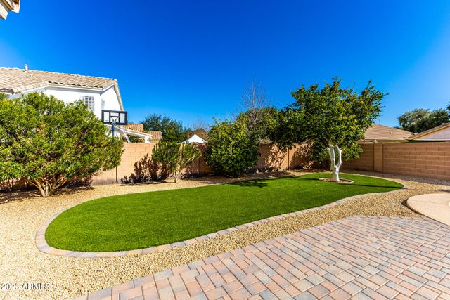 2381 E AUGUSTA Avenue, Chandler, AZ 85249