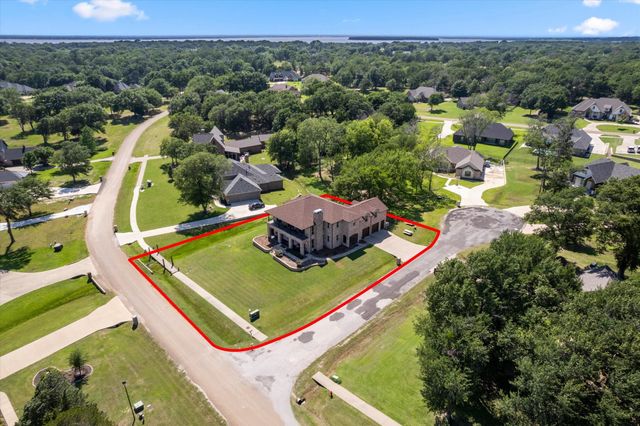 208 Cape Shore Drive, Mabank, TX 75143